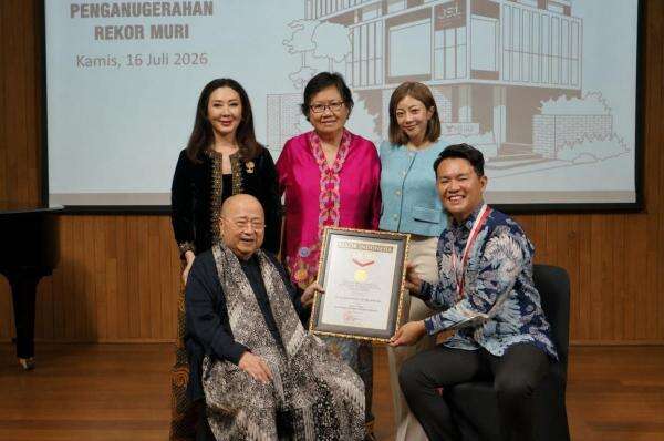 Kisah Dokter Kunjungi 197 Negara, Buktikan Paspor Indonesia Tak Lemah di Mata Dunia Kisah Dokter Kunjungi 197 Negara, Buktikan Paspor Indonesia Tak Lemah di Mata Dunia