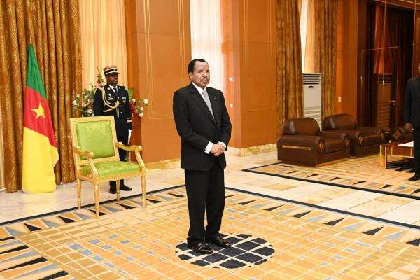 Presiden Tertua di Dunia Akhirnya Pulang setelah 73 Hari Berada di Luar Negeri Presiden Tertua di Dunia Akhirnya Pulang setelah 73 Hari Berada di Luar Negeri