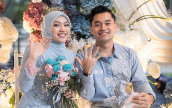 Kabar Bahagia! Leo Rolly Carnando dan Indah Cahya Sari Jamil Resmi Menikah di Mekkah Kabar Bahagia! Leo Rolly Carnando dan Indah Cahya Sari Jamil Resmi Menikah di Mekkah