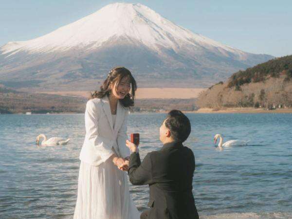 Jerome Polin Lamar Gracia Caroline di Jepang, Gunung Fuji Jadi Saksi! Jerome Polin Lamar Gracia Caroline di Jepang, Gunung Fuji Jadi Saksi!