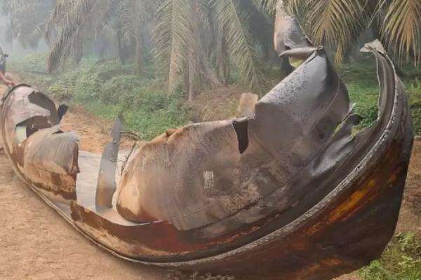 Heboh Logam Misterius Ditemukan di Kebun Sawit Kalteng, BRIN Buka Suara Heboh Logam Misterius Ditemukan di Kebun Sawit Kalteng, BRIN Buka Suara