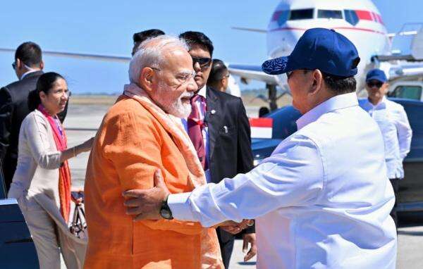 Prabowo Sambut PM India Narendra Modi di Yogyakarta, Langsung Menuju Candi Prambanan Prabowo Sambut PM India Narendra Modi di Yogyakarta, Langsung Menuju Candi Prambanan