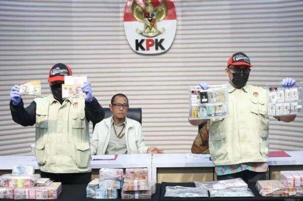 KPK Kirim Surat ke Panglima TNI terkait Keterlibatan Prajurit Aktif di Kasus Dugaan Korupsi BNPB KPK Kirim Surat ke Panglima TNI terkait Keterlibatan Prajurit Aktif di Kasus Dugaan Korupsi BNPB