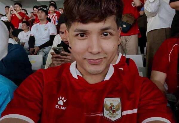 Kocak! Jirayut Langsung Ganti Jersey Timnas Indonesia usai Thailand Kalah di Final FIFA ASEAN Cup 2026 Kocak! Jirayut Langsung Ganti Jersey Timnas Indonesia usai Thailand Kalah di Final FIFA ASEAN Cup 2026