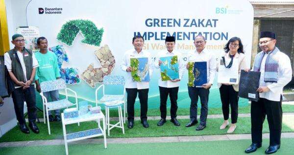 BSI Implementasikan Green Zakat, Ajak Masyarakat Ubah Sampah Jadi Emas BSI Implementasikan Green Zakat, Ajak Masyarakat Ubah Sampah Jadi Emas