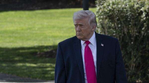 Trump Bela Kesepakatan Iran: Orang-orang Dungu Itu Iri, Orang Jahat, atau Bodoh Trump Bela Kesepakatan Iran: Orang-orang Dungu Itu Iri, Orang Jahat, atau Bodoh