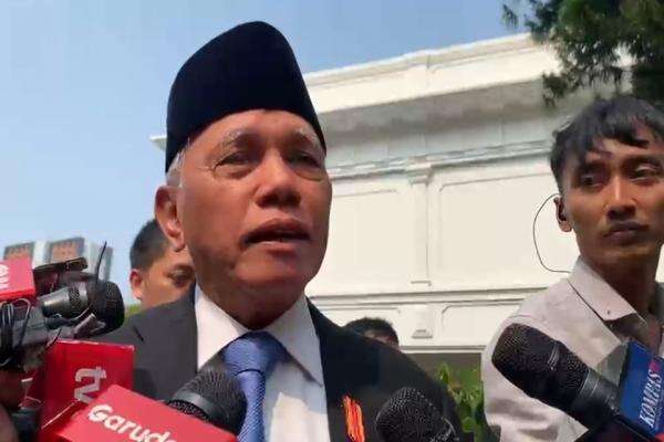 Tiba di Istana, Hatta Rajasa Segera Dilantik Jadi Wakil Wantimpres Tiba di Istana, Hatta Rajasa Segera Dilantik Jadi Wakil Wantimpres