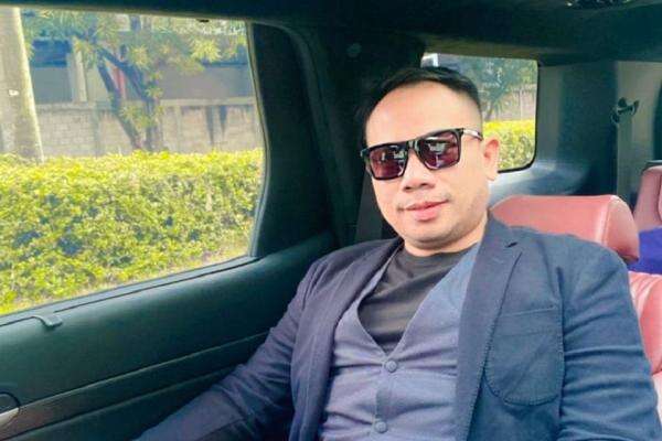 Ini Alasan Vicky Prasetyo Belum Temui Fangfang usai Melahirkan Ini Alasan Vicky Prasetyo Belum Temui Fangfang usai Melahirkan