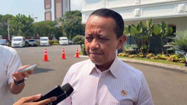 Bahlil Beberkan Kondisi Terkini Pasokan BBM dan Listrik di NTT usai Diguncang Gempa M 7,7 Bahlil Beberkan Kondisi Terkini Pasokan BBM dan Listrik di NTT usai Diguncang Gempa M 7,7