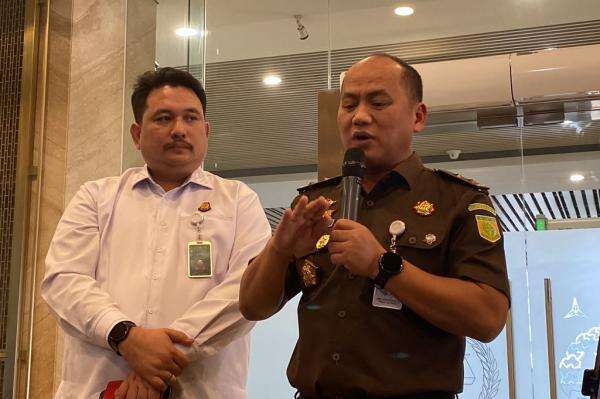 Kejagung Ungkap Alasan Ambil Alih Perkara Eks Jampidsus Febrie Adriansyah dari Polri Kejagung Ungkap Alasan Ambil Alih Perkara Eks Jampidsus Febrie Adriansyah dari Polri
