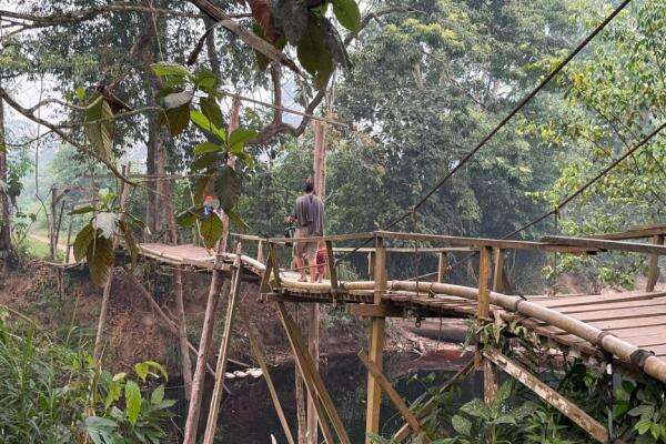 Keluhan Warga Muakan Petinggi Sintang, dari Listrik hingga Bansos Keluhan Warga Muakan Petinggi Sintang, dari Listrik hingga Bansos