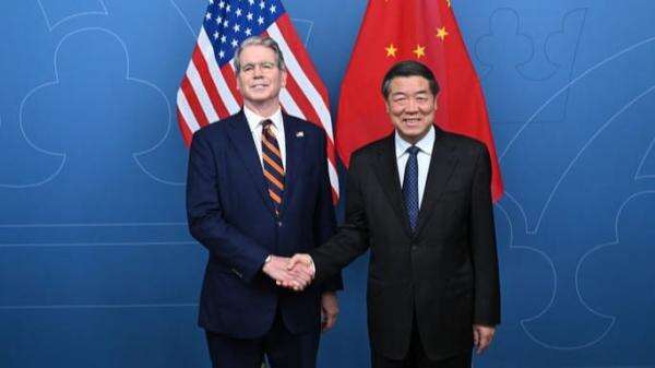 AS-China Jajaki Kesepakatan AI Jelang Pertemuan Trump dan Xi Jinping AS-China Jajaki Kesepakatan AI Jelang Pertemuan Trump dan Xi Jinping