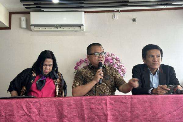MA Nyatakan Suket Penyetaraan Ijazah SMA Gibran Tak Sah, Denny Indrayana: Tahu Diri dan Tahu Malu MA Nyatakan Suket Penyetaraan Ijazah SMA Gibran Tak Sah, Denny Indrayana: Tahu Diri dan Tahu Malu