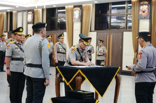 Sertijab Polri, Brigjen Hengki Haryadi Resmi Jabat Kapolda Papua Barat Daya Sertijab Polri, Brigjen Hengki Haryadi Resmi Jabat Kapolda Papua Barat Daya