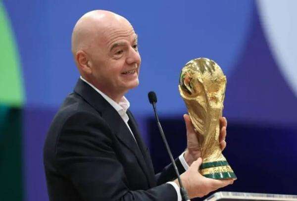 Bocor ke Publik, Begini Isi Surat Infantino soal Penjualan Hak Komersial Piala Dunia Bocor ke Publik, Begini Isi Surat Infantino soal Penjualan Hak Komersial Piala Dunia