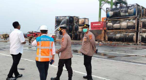 Kontainer di NPCT1 Tanjung Priok Terbakar, Polisi Koordinasi dengan Labfor Kontainer di NPCT1 Tanjung Priok Terbakar, Polisi Koordinasi dengan Labfor