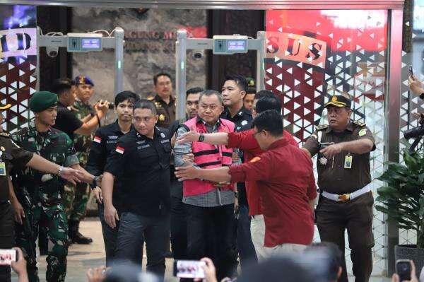 Sidang Praperadilan Lodewyk Pusung Terkait MBG Ditunda, PN Jakpus Masih Cek Legal Standing Sidang Praperadilan Lodewyk Pusung Terkait MBG Ditunda, PN Jakpus Masih Cek Legal Standing