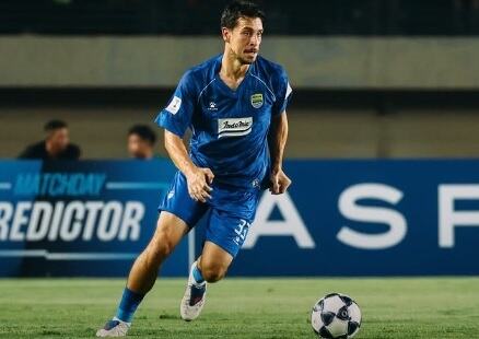 Persib Bandung Menang Tipis atas Viettel FC, 2 Pemain Diusir dari Lapangan Persib Bandung Menang Tipis atas Viettel FC, 2 Pemain Diusir dari Lapangan