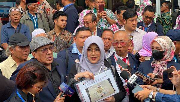 Bantah Manipulasi Ijazah, Dokter Tifa Sebut Jokowi Harusnya Marah ke Dian Sandi Bantah Manipulasi Ijazah, Dokter Tifa Sebut Jokowi Harusnya Marah ke Dian Sandi