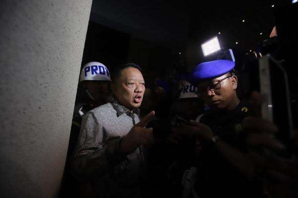 Eks Jampidsus Febrie Adriansyah Dicopot Sementara dari Status Jaksa, Masih Terima Gaji Eks Jampidsus Febrie Adriansyah Dicopot Sementara dari Status Jaksa, Masih Terima Gaji