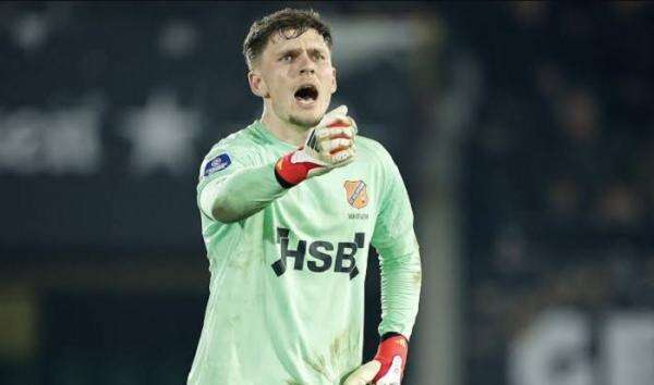 Kiper Berdarah Indonesia Kayne van Oevelen Gabung Valencia Kiper Berdarah Indonesia Kayne van Oevelen Gabung Valencia