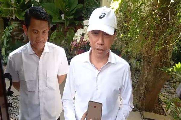 Jokowi Respons Penangguhan Penahanan Roy Suryo dan Tifa: Itu Kewenangan Kejaksaan Jokowi Respons Penangguhan Penahanan Roy Suryo dan Tifa: Itu Kewenangan Kejaksaan