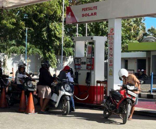 Pertamina Percepat Pemulihan Suplai BBM dan LPG di Flores Pertamina Percepat Pemulihan Suplai BBM dan LPG di Flores