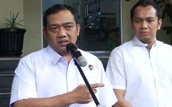 Polisi Periksa 24 Saksi untuk Ungkap Kasus Kematian Sutrimo Orang Dekat Eks Jampidsus Polisi Periksa 24 Saksi untuk Ungkap Kasus Kematian Sutrimo Orang Dekat Eks Jampidsus