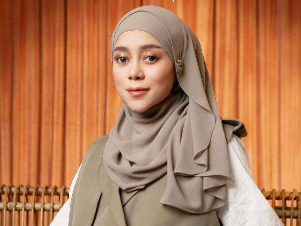 Lesti Kejora Ungkap Isi Konten YouTube yang Dilaporkan Rizky Billar: Semua Tidak Benar! Lesti Kejora Ungkap Isi Konten YouTube yang Dilaporkan Rizky Billar: Semua Tidak Benar!