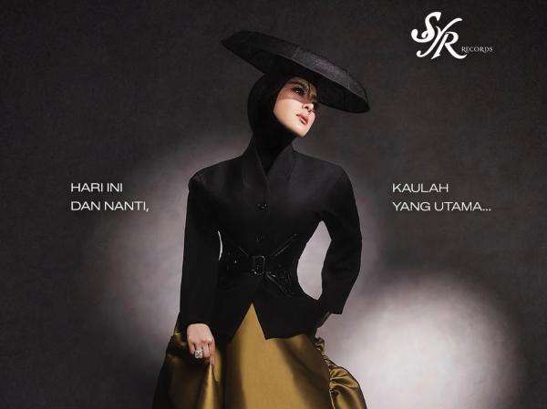 Syahrini Resmi Comeback! Single Terbaru Kau Yang Utama Rilis Hari Ini Syahrini Resmi Comeback! Single Terbaru Kau Yang Utama Rilis Hari Ini