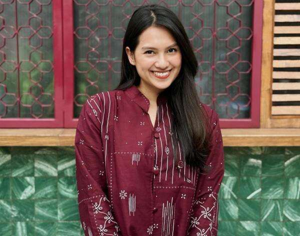 Meisya Amira Belajar Bahasa Isyarat demi Peran Tunarungu di Film Juminten Edan Meisya Amira Belajar Bahasa Isyarat demi Peran Tunarungu di Film Juminten Edan