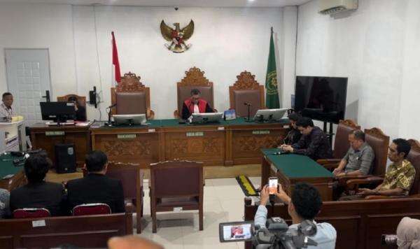 Hakim Tolak Praperadilan Eks Waka BGN Lodewyk Pusung, Penyitaan Kasus Korupsi MBG Sah Hakim Tolak Praperadilan Eks Waka BGN Lodewyk Pusung, Penyitaan Kasus Korupsi MBG Sah