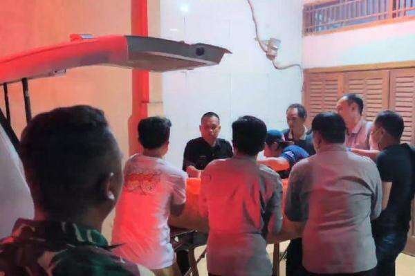 Cirebon Gempar, Istri Dokter Ditemukan Tewas Bersimbah Darah dalam Kamar Cirebon Gempar, Istri Dokter Ditemukan Tewas Bersimbah Darah dalam Kamar