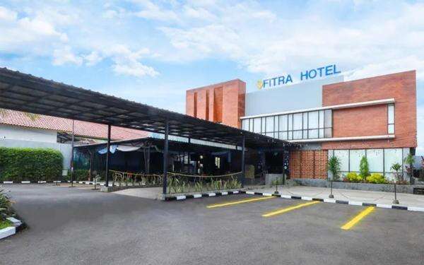 FITT Jual Fitra Hotel demi Akuisisi Perusahaan Alat Berat FITT Jual Fitra Hotel demi Akuisisi Perusahaan Alat Berat
