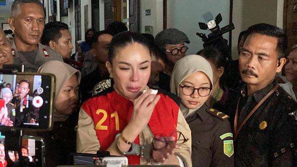 Sidang Eksepsi, Roy Suryo Minta Dakwaan Kasus Ijazah Jokowi Dibatalkan Sidang Eksepsi, Roy Suryo Minta Dakwaan Kasus Ijazah Jokowi Dibatalkan