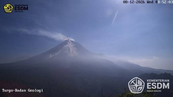 Luncurkan Awan Panas Sejauh 1,8 Kilometer, Gunung Merapi Status Siaga Luncurkan Awan Panas Sejauh 1,8 Kilometer, Gunung Merapi Status Siaga