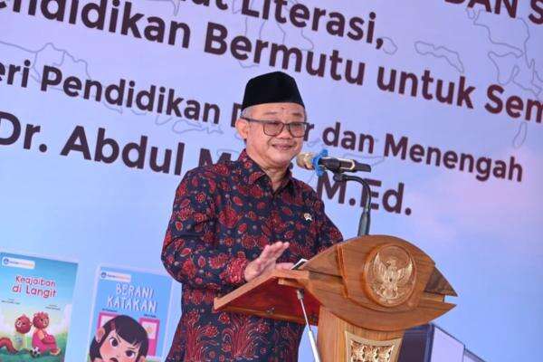5,5 Juta Buku Bacaan Bermutu Dikirim ke SD dan SMP, Kemendikdasmen Perkuat Literasi Nasional 5,5 Juta Buku Bacaan Bermutu Dikirim ke SD dan SMP, Kemendikdasmen Perkuat Literasi Nasional