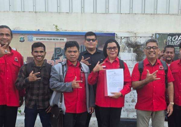 PDIP Laporkan 6 Akun Medsos yang Kaitkan Kader Ellen Taroreh dengan Ojol Melva saat Demo DPR PDIP Laporkan 6 Akun Medsos yang Kaitkan Kader Ellen Taroreh dengan Ojol Melva saat Demo DPR