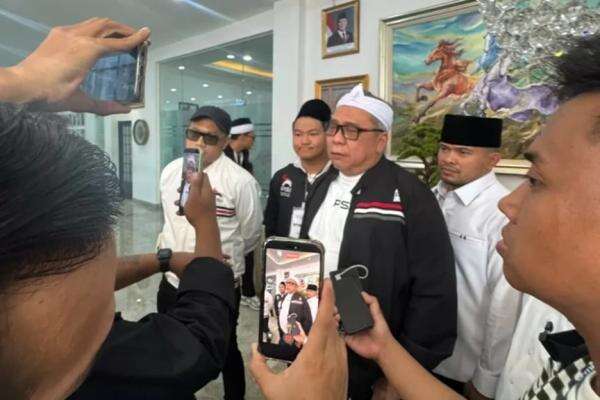 Polemik Ijazah Gibran, Ahmad Ali: Masa Sekolah di Singapura dan Australia Kalah Integritasnya sama Indonesia? Polemik Ijazah Gibran, Ahmad Ali: Masa Sekolah di Singapura dan Australia Kalah Integritasnya sama Indonesia?