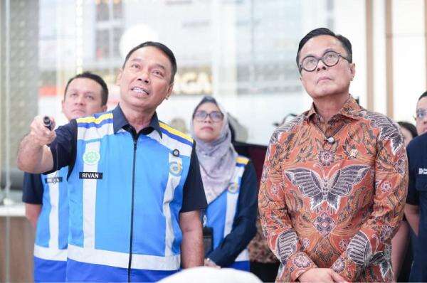 COO Danantara Tinjau Transformasi Layanan Tol dan Rest Area Jasa Marga COO Danantara Tinjau Transformasi Layanan Tol dan Rest Area Jasa Marga