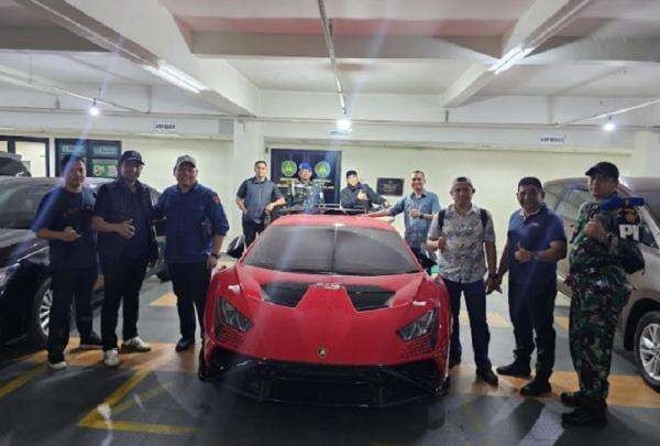Kejagung Sita Lamborghini hingga Dump Truck terkait Kasus Korupsi Izin Tambang Bauksit Kejagung Sita Lamborghini hingga Dump Truck terkait Kasus Korupsi Izin Tambang Bauksit