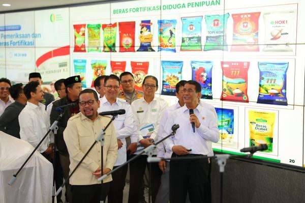 25 Merek Beras Fortifikasi Abal-Abal bakal Ditarik, Mentan: Cabut Izinnya dan Proses Hukum 25 Merek Beras Fortifikasi Abal-Abal bakal Ditarik, Mentan: Cabut Izinnya dan Proses Hukum