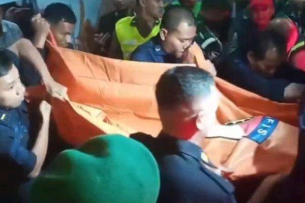Terdakwa Pembakar Mobil Kades Hoho Alkaf Ditemukan Tewas di Sel Rutan Banjarnegara Terdakwa Pembakar Mobil Kades Hoho Alkaf Ditemukan Tewas di Sel Rutan Banjarnegara