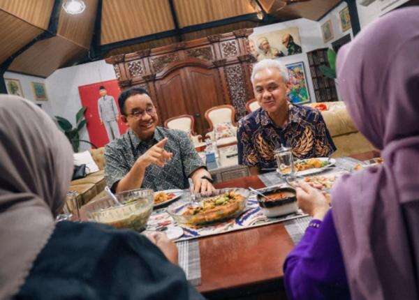 Ganjar Ungkap Isi Pembicaraan dengan Anies: Kenang Masa Kuliah hingga Cerita Non-politik Ganjar Ungkap Isi Pembicaraan dengan Anies: Kenang Masa Kuliah hingga Cerita Non-politik