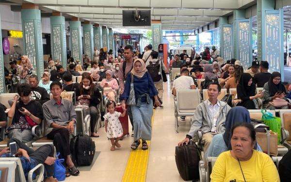 Libur Panjang Maulid Nabi, 38.842 Orang Tinggalkan Stasiun Daop 1 Jakarta Libur Panjang Maulid Nabi, 38.842 Orang Tinggalkan Stasiun Daop 1 Jakarta