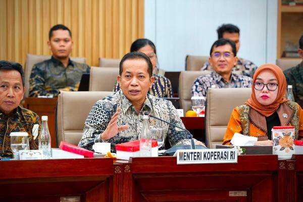 Heboh Pengadaan 1,8 Juta Kipas Angin Kopdes, Menkop: Tidak Tahu Heboh Pengadaan 1,8 Juta Kipas Angin Kopdes, Menkop: Tidak Tahu