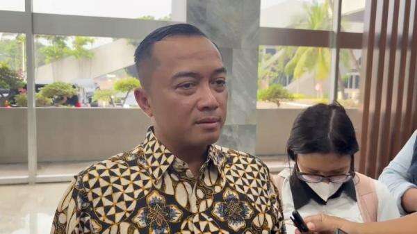Kortas Tipikor Polri Geledah 13 Lokasi, Mensesneg: Presiden Komitmen Berantas Korupsi Kortas Tipikor Polri Geledah 13 Lokasi, Mensesneg: Presiden Komitmen Berantas Korupsi