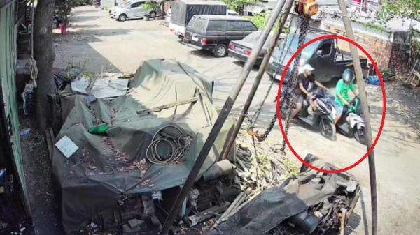 Nekat Curi Motor di Gudang Zeni Tempur TNI AD Surabaya, 1 Pelaku Ditangkap 1 Diburu Nekat Curi Motor di Gudang Zeni Tempur TNI AD Surabaya, 1 Pelaku Ditangkap 1 Diburu