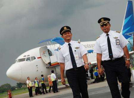 Segini Besar Gaji Pilot Garuda Indonesia, Profesi Bergengsi dengan Tanggung Jawab Tinggi Segini Besar Gaji Pilot Garuda Indonesia, Profesi Bergengsi dengan Tanggung Jawab Tinggi