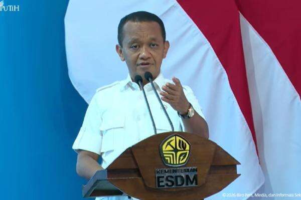 Kelakar Bahlil usai Sapa KDM, Luthfi hingga Khofifah di Peluncuran B50: Koalisi Aman! Kelakar Bahlil usai Sapa KDM, Luthfi hingga Khofifah di Peluncuran B50: Koalisi Aman!